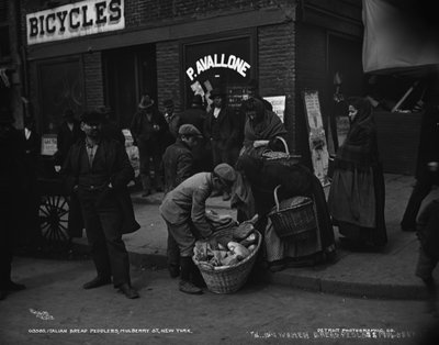 Italian Bread Peddlers, Mulberry St., New York by Detroit Publishing Co.